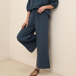 NWT Pact Coastal Double Gauze Split Hem Wide Leg Pant in French Navy